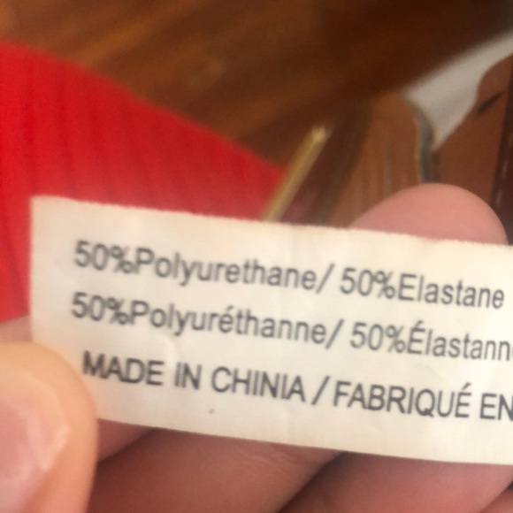 EUC belt with tan weaving pattern and gold buckle front closure - Picture 5 of 5